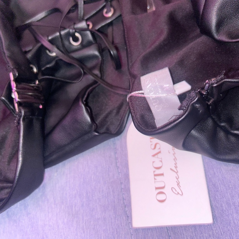 Elegant Black Faux Leather Skirt Set - Picture 6 of 6